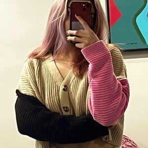 CUTE 💕CROPPED FALL SWEATER